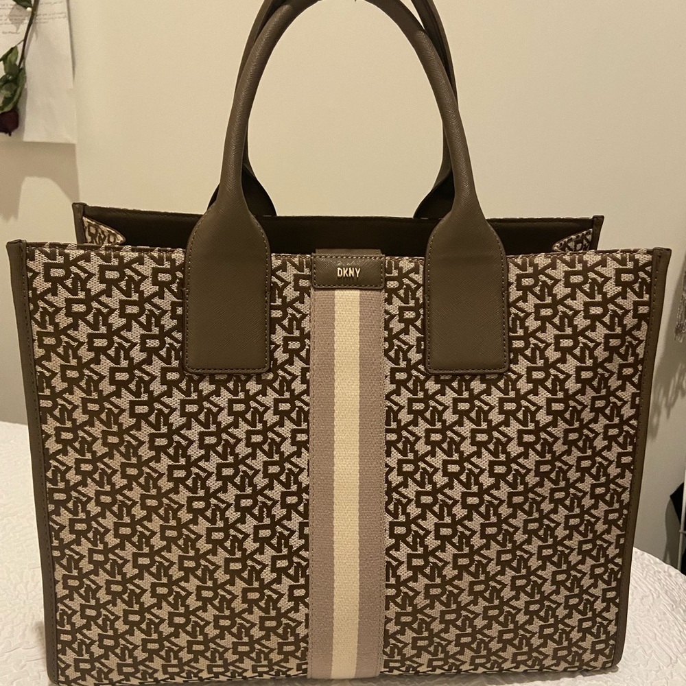 DKNY Carlita tote bag